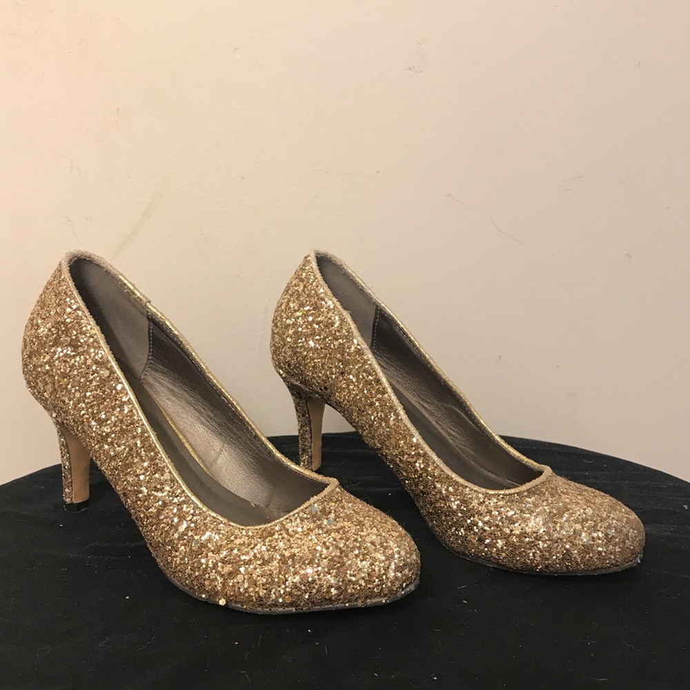 Gold heels princess prom glitter